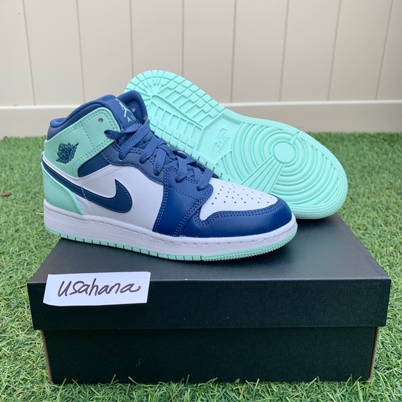 Nike Air Jordan 1 mid GS teal shoes - Picture 4 of 6